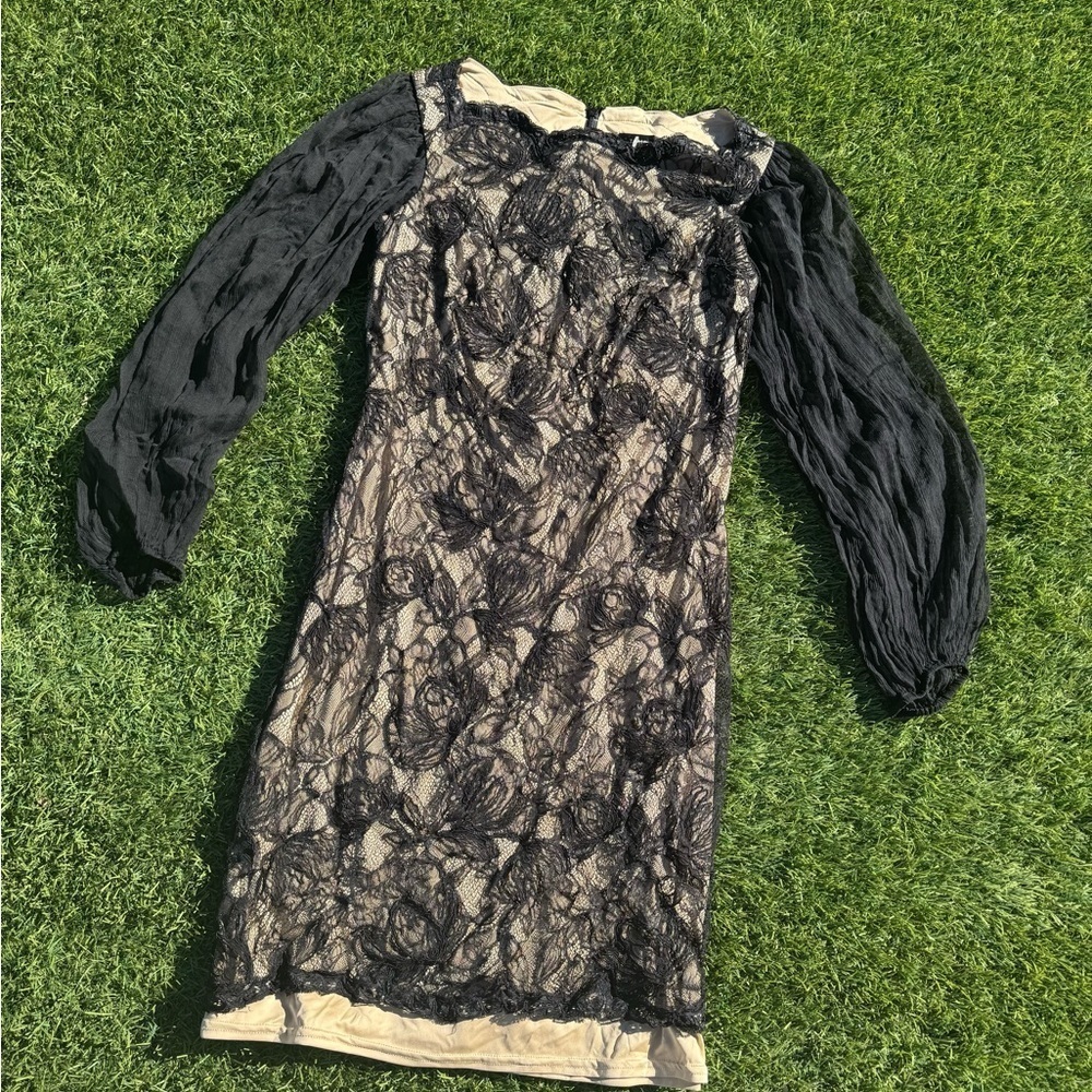 Tadashi Shoji Sheer Sleeve Lace Cocktail Dress Black